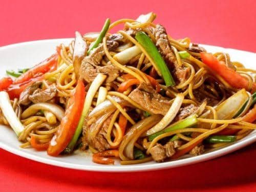 Tallarín Saltado de Pollo