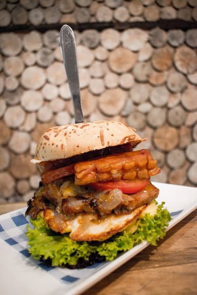 Hamburguesa la piggy + Papas 120gr