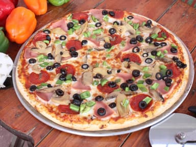 Pizza Suprema Grande (a la Leña)