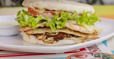 Arepa Burger Sencilla de Pollo