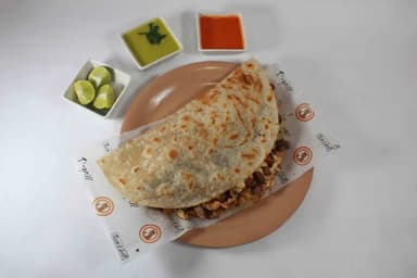 Pirata Mediano de Arrachera con Queso