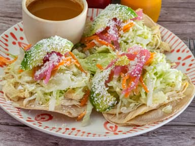 Tostadas de Pollo o Carne