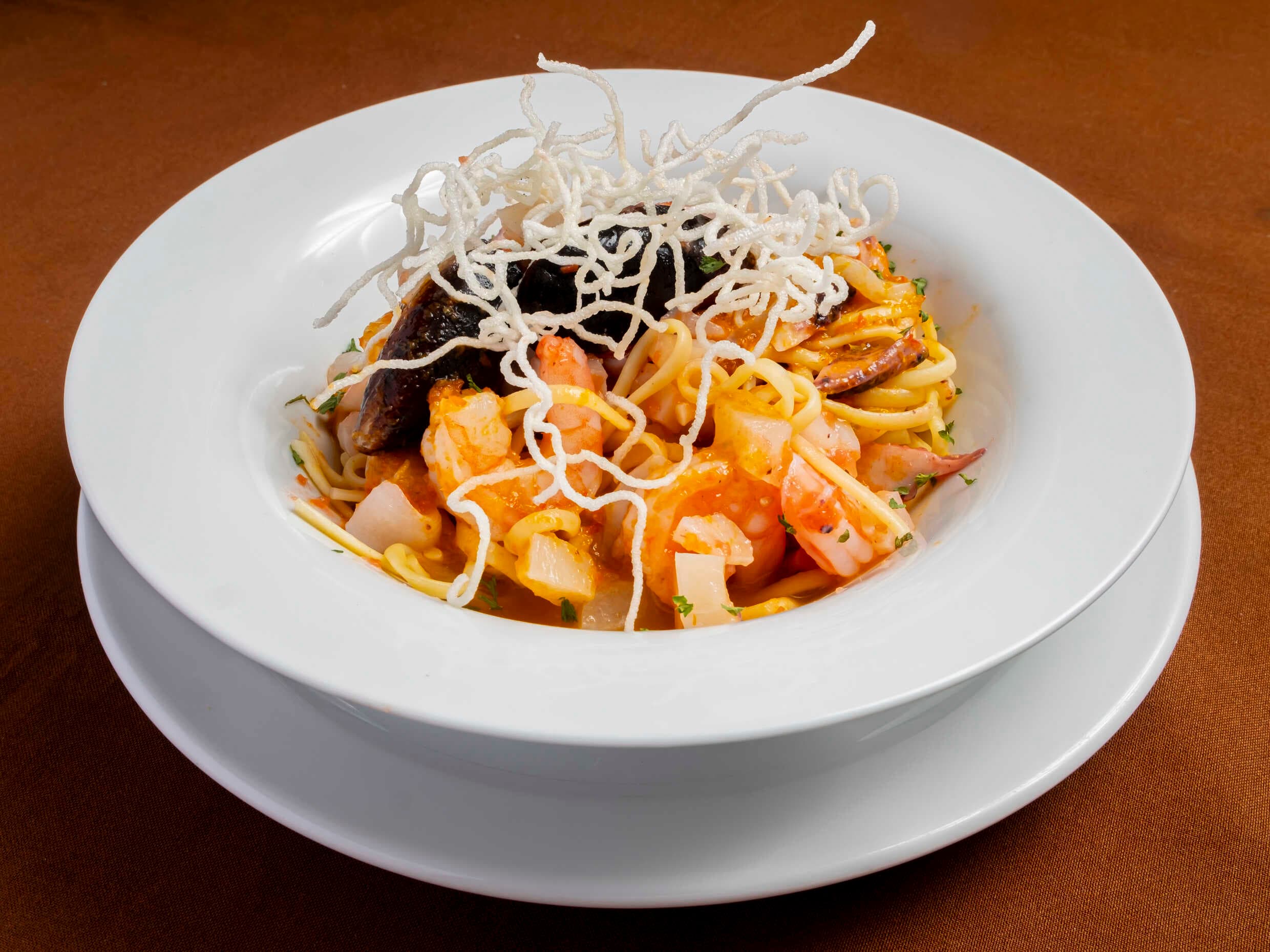 Espagueti de Mariscos en Salsa de Tomate