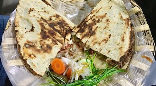 Tlayuda de Tinga
