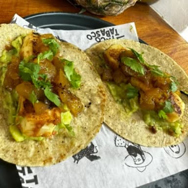 Queso Asado con Piña