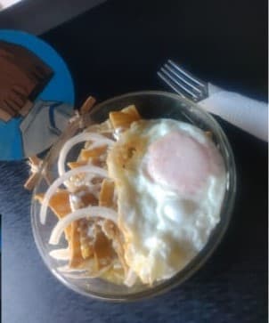 Chilaquiles con Huevo