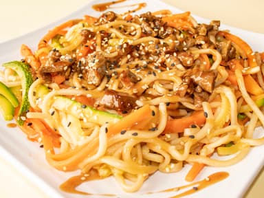 Pasta Yakiudon Arrachera