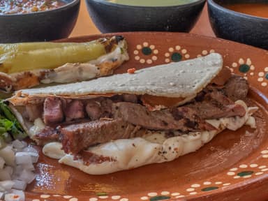 Quesadilla con Asada