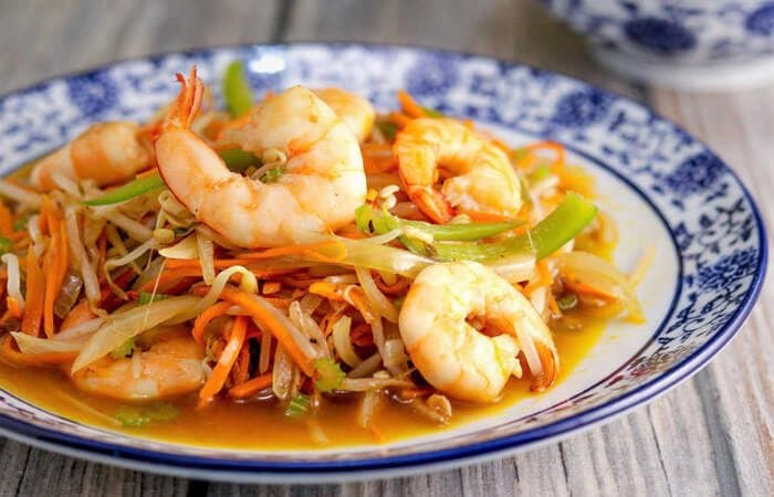 Chop Suey Con Camarones