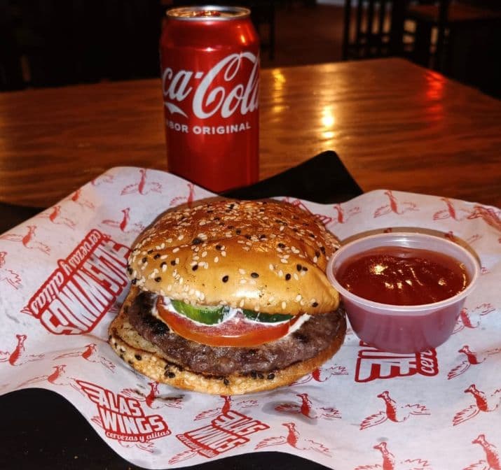 Combo Hamburguesa de Res + Bebida