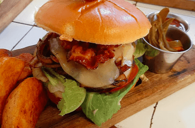 Hamburguesa Piquín y Cabra