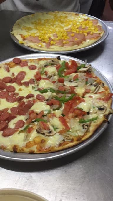 Pizza Personal Tomate, Pimentón y Cebolla