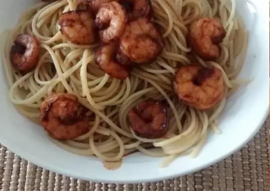 Spaguetti con Camarones