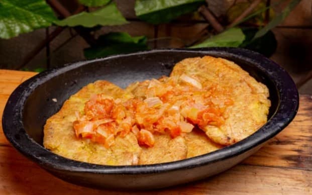 Patacón con Queso Frito