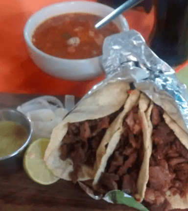 Orden de Tacos Chilaca Pastor
