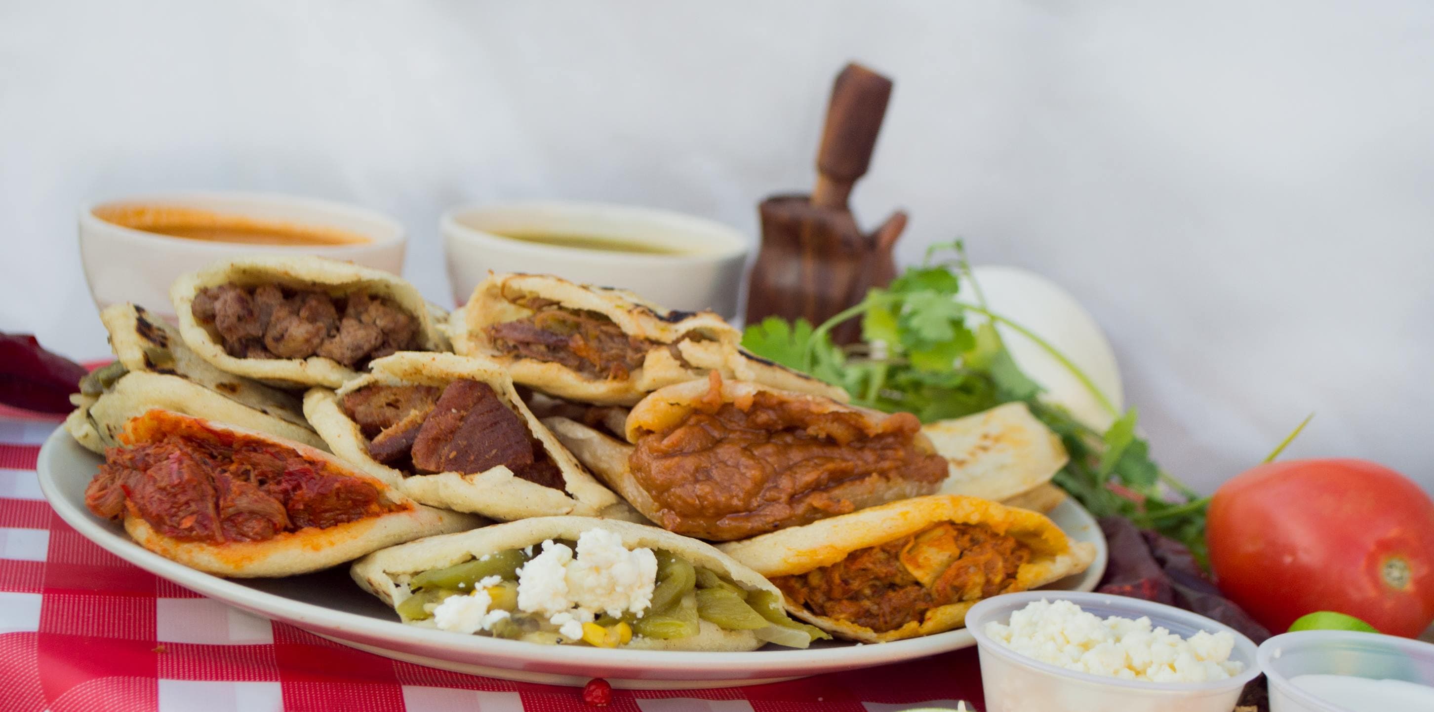 Gordita de Carne con Chile *
