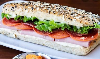 DOS PANINIS ITALIANOS + PAPAS + 2 TÉ
