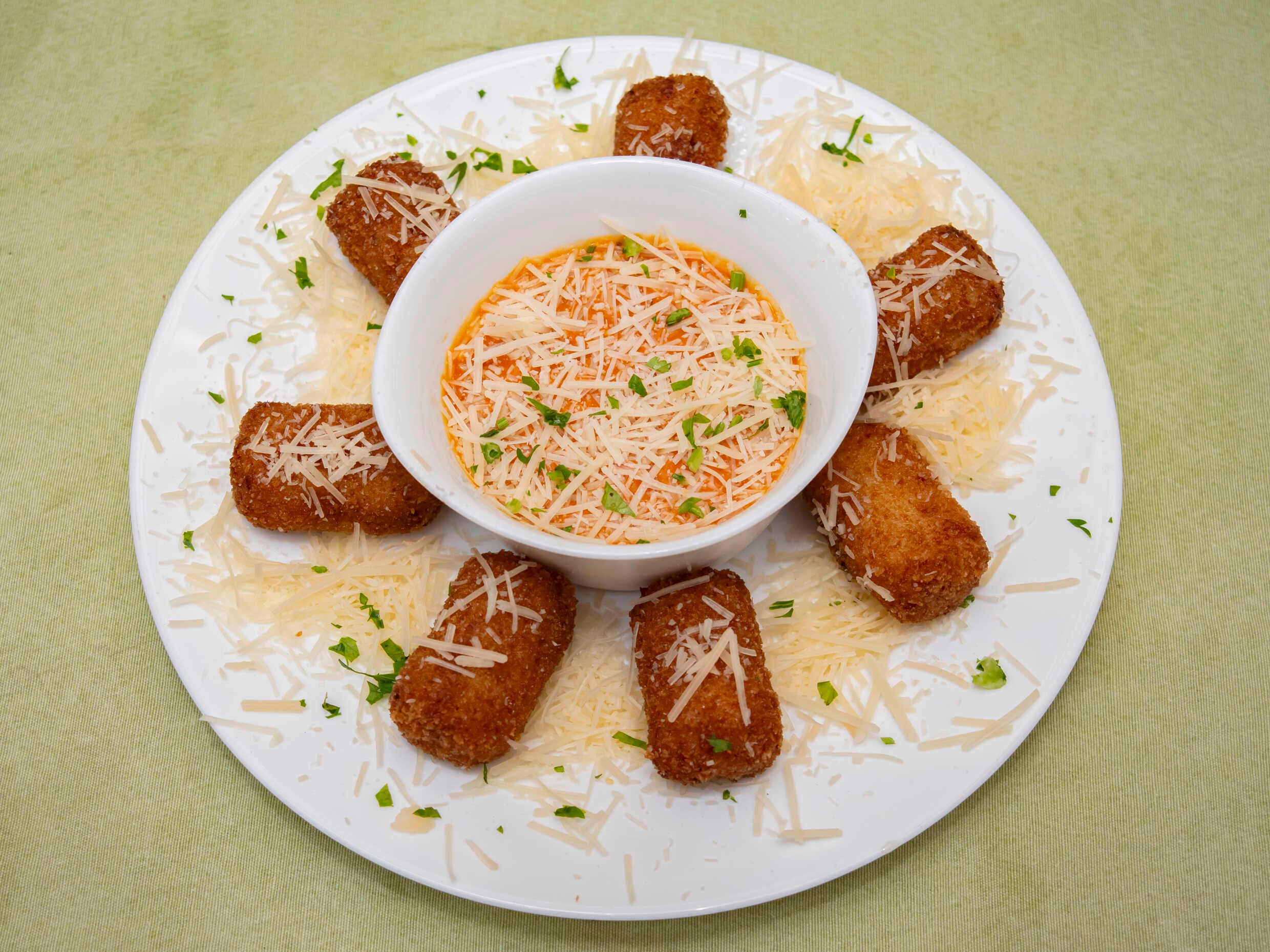 Croquetas de Serrano.