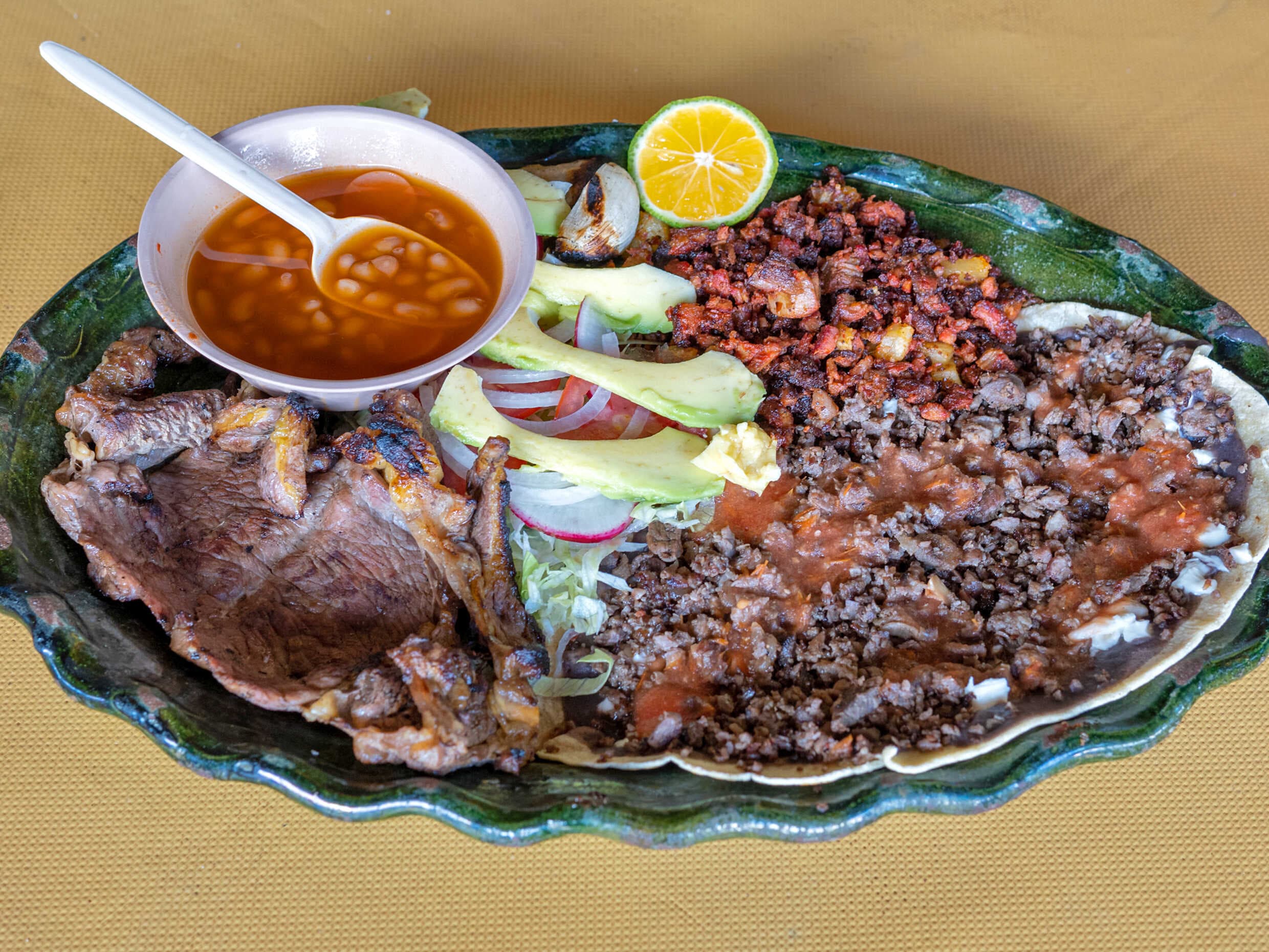 Huaraches Mixtos con 2 Carnes
