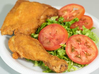 Ensalada con Pollo Frito