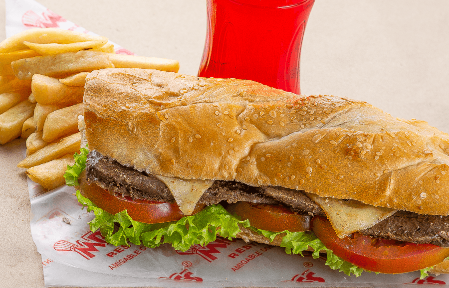 Sándwich Lomito de Res en Combo