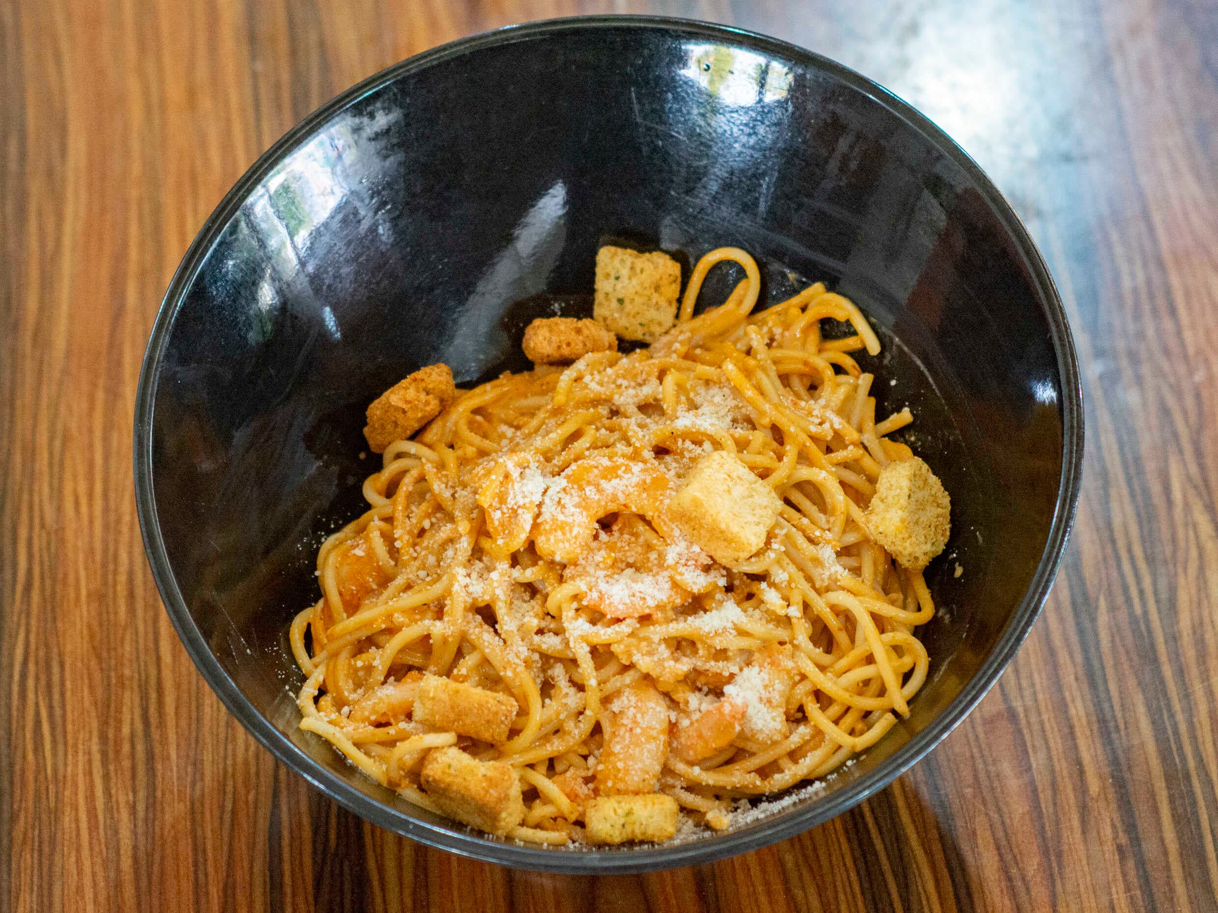Spaghetti con Camarones a la Poblana o al Chipotle