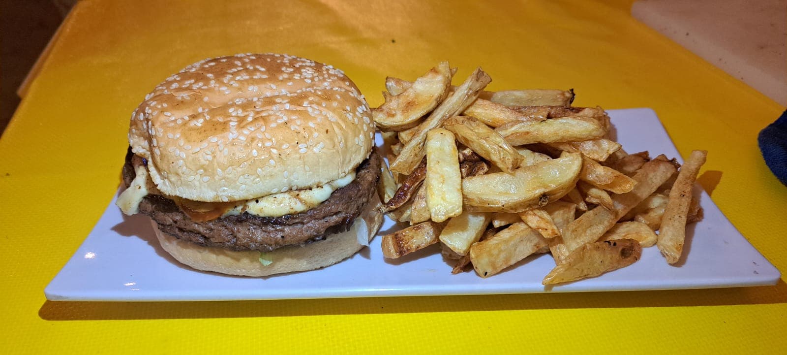 Hamburguesa Sencilla + Papas
