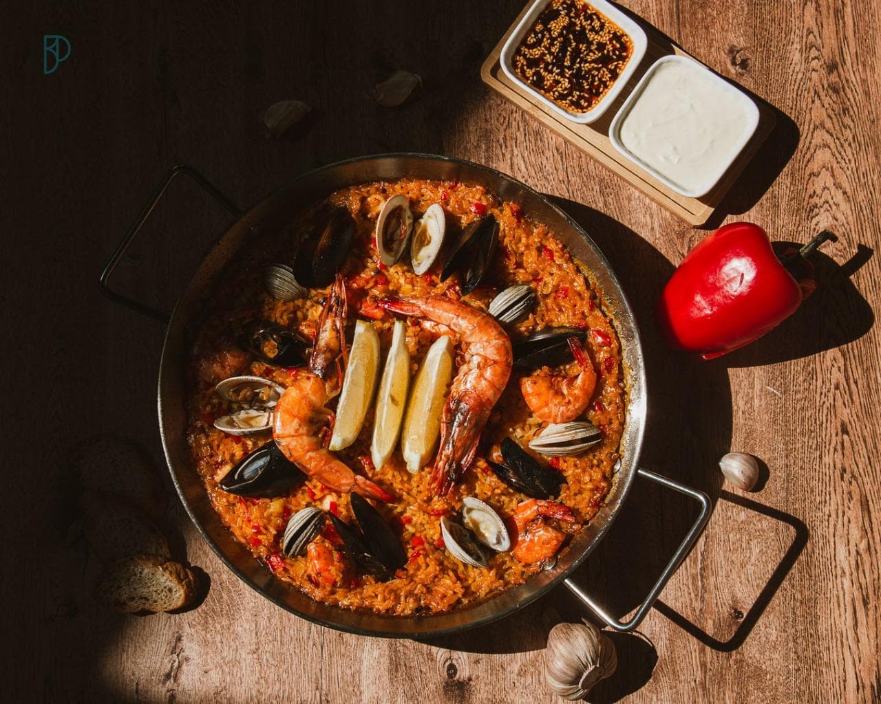 Patatas bravas (porción)