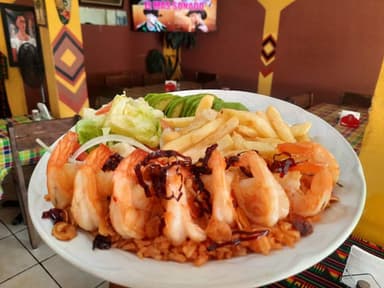 CAMARONES AL AJO