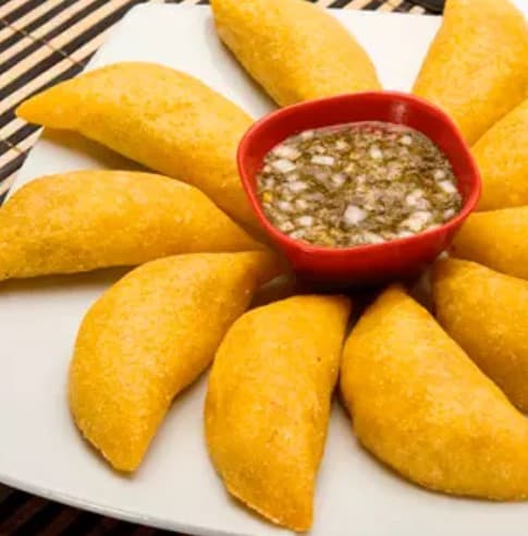 Empanada Colombiana de Pollo
