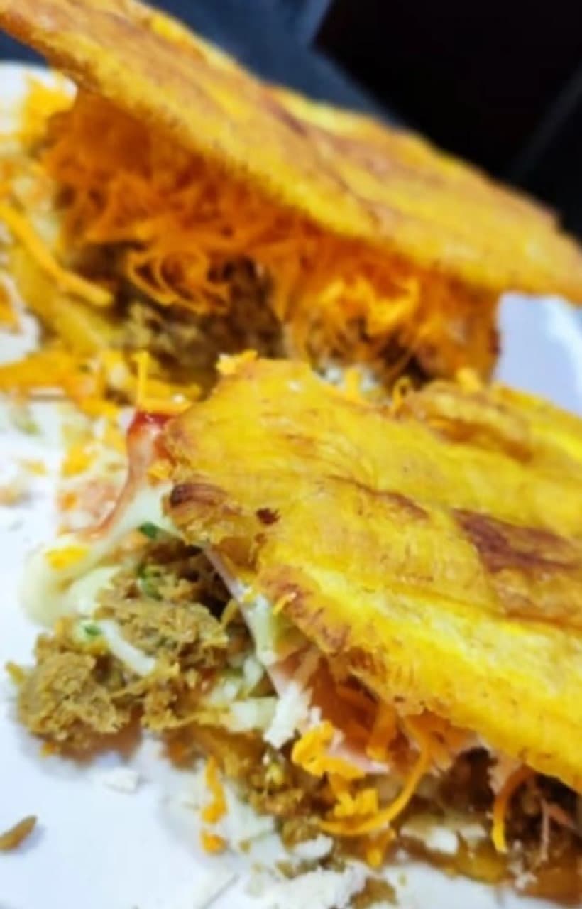 Patacón Clásico de Carne Molida