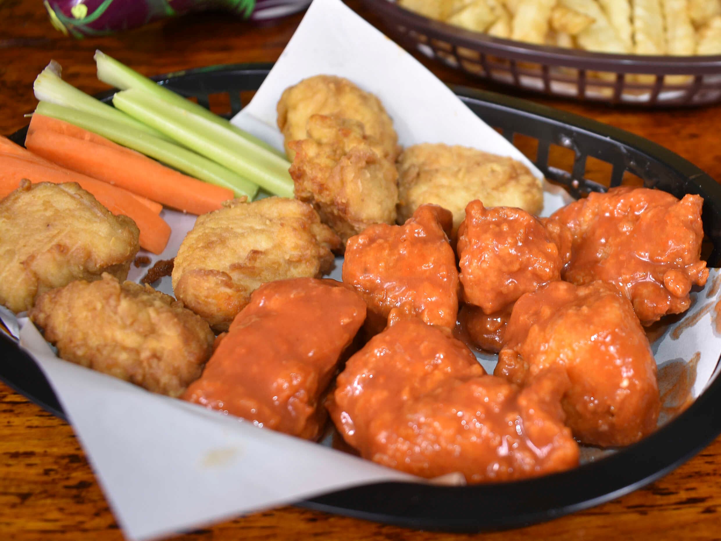 Combo 12 Boneless+2 Papas Fritas+2 Refrescos+1 Ade