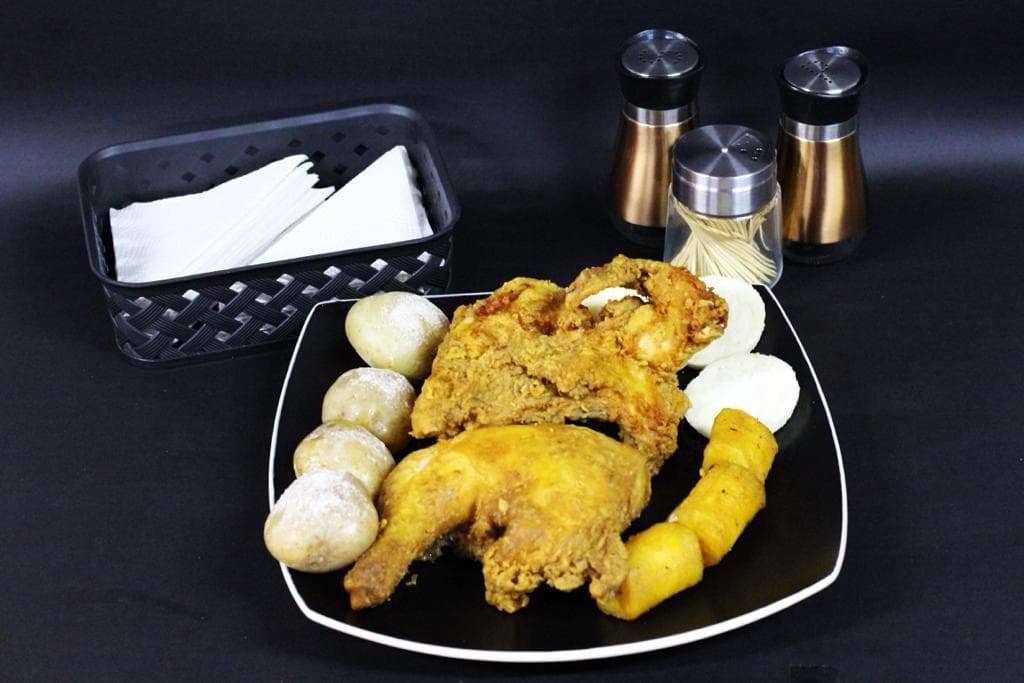 Tres Cuartos de Pollo Asado o Apanado