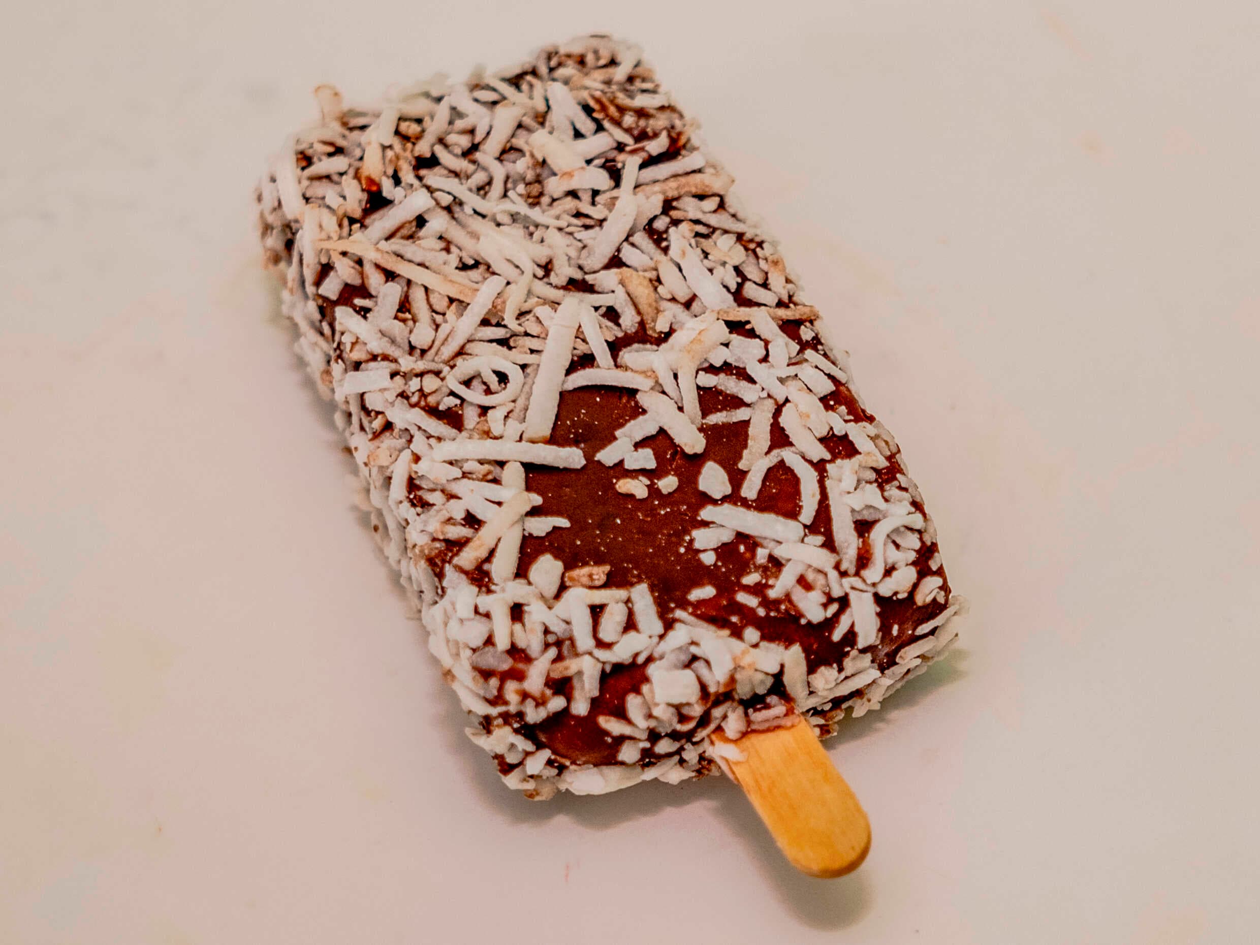 Mini esquimal con chispas de coco