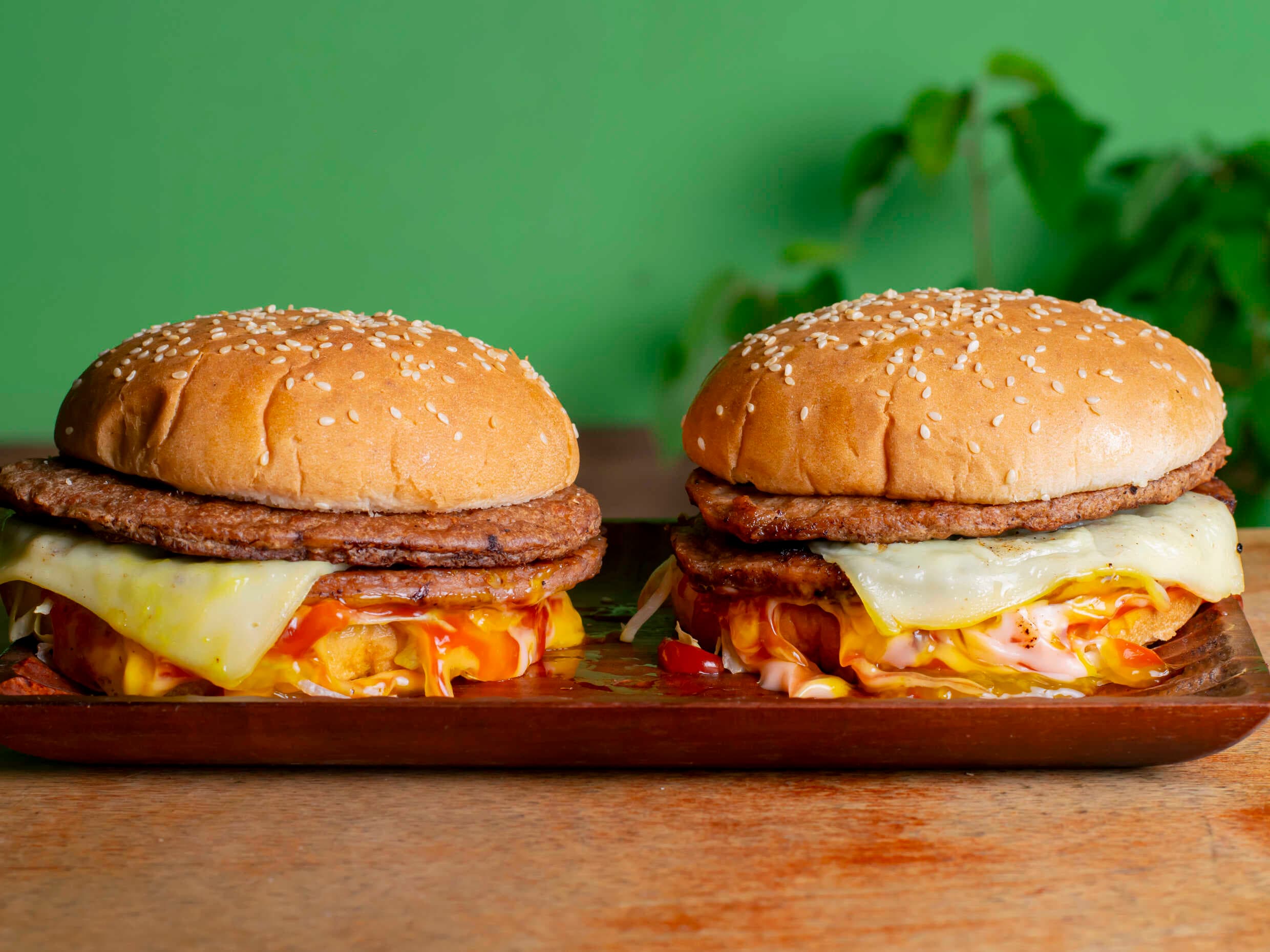 Dos Hamburguesas Doble Carne.