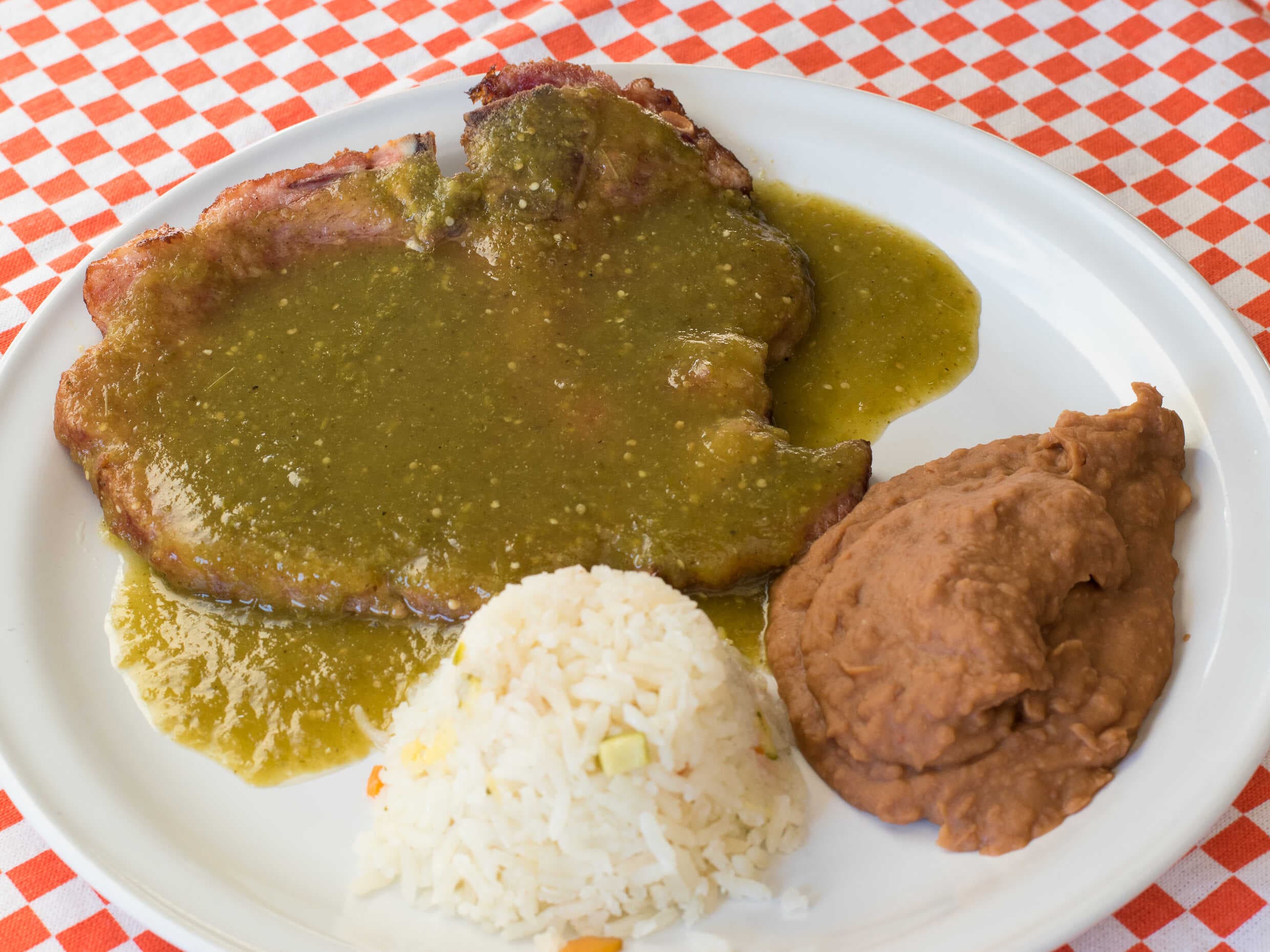 Chuleta Ahumada en Salsa Verde