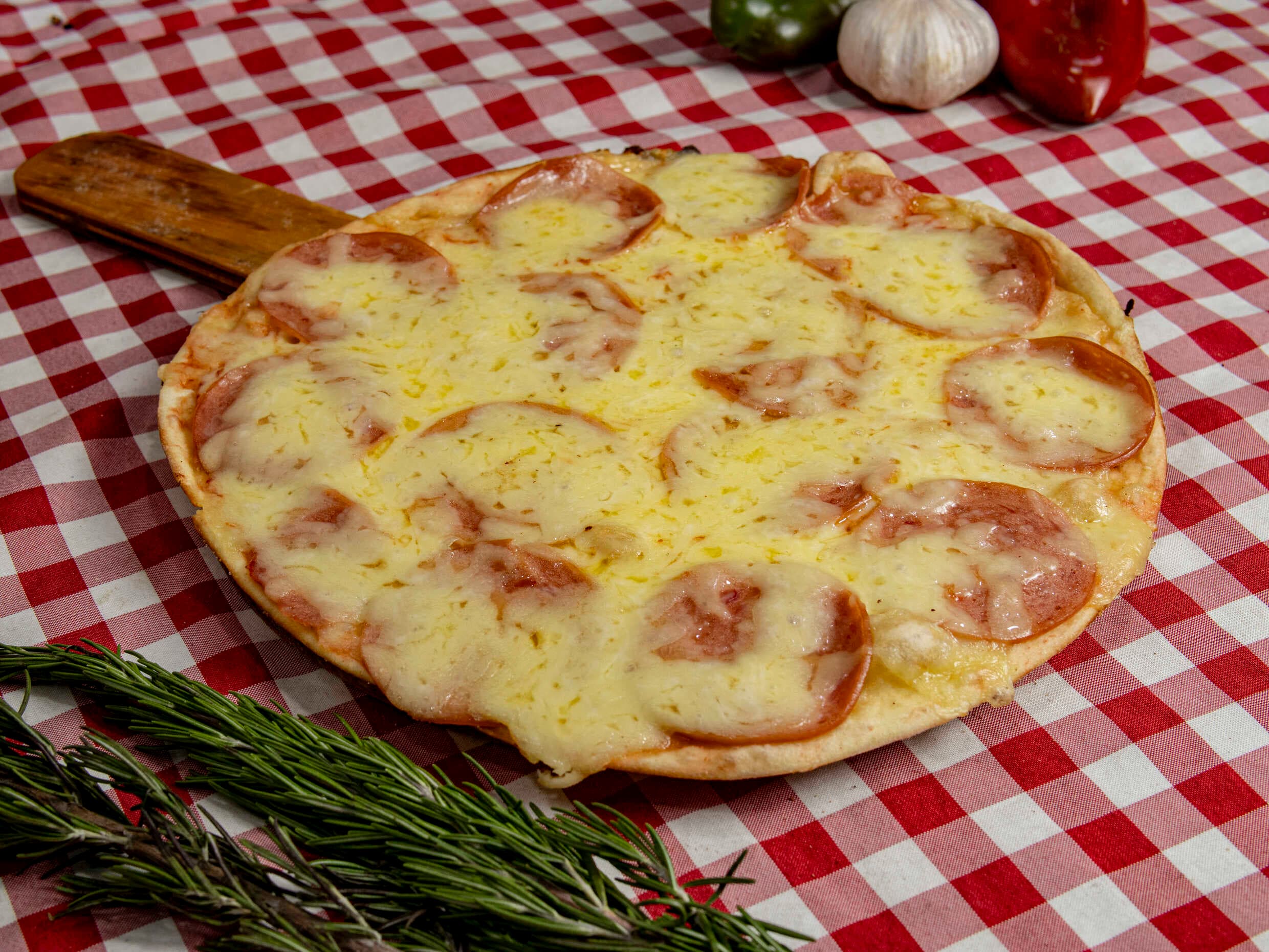 Pizza Salami Mediana