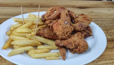 Alitas de Pollo con Papas