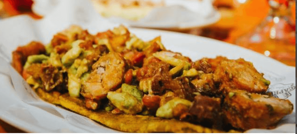 Patacón Res, Tocineta, Queso Guacamole