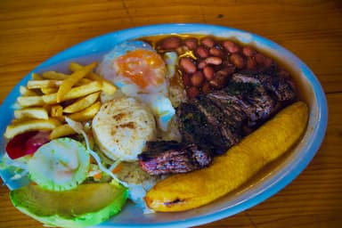 Bandeja Típica
