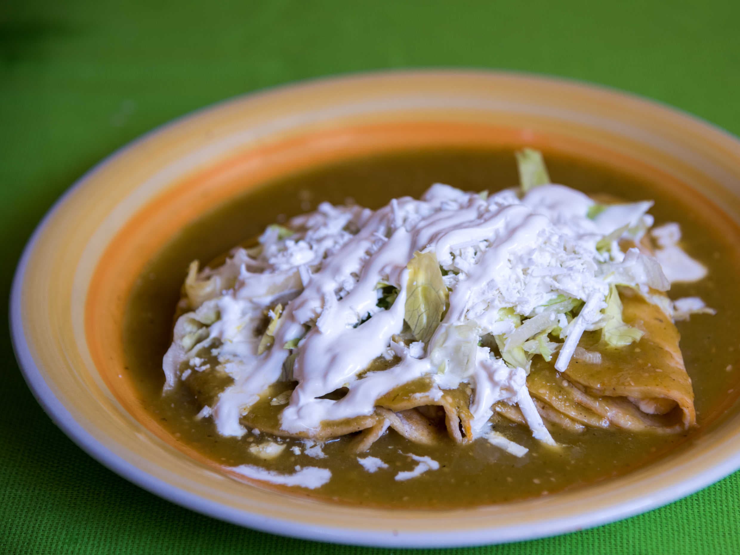 Enchiladas  de mole con Pollo Orden de 6 pzas.