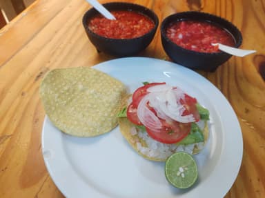 Tostada con Cueritos