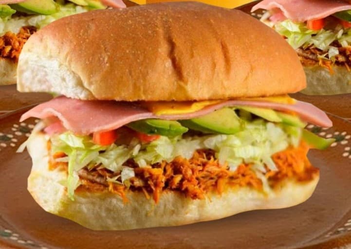 2 Tortas de Cochinita + Jamaica