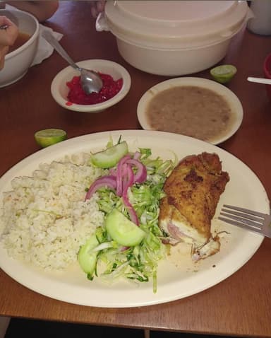 Comida Corrida + Litro de Agua Fresca