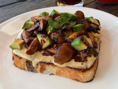 Toast Champiñón