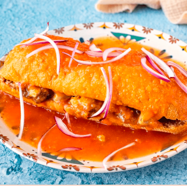 Torta Ahogada con cuero