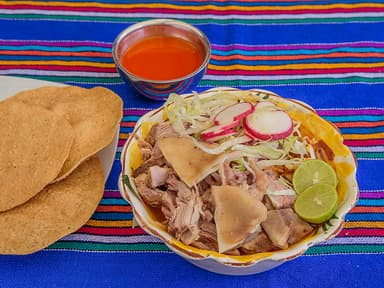Pozole Rojo GRANDE (1 lt)