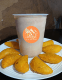 30 Empanadas + 2 Jugo de 32 Oz