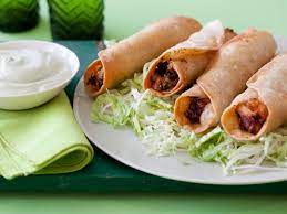 Combo Flautas de Desebrada de Res + Enchiladas