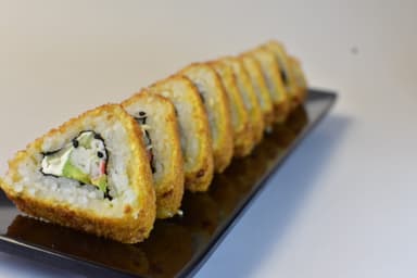 Sushi Empanizado de Camarón